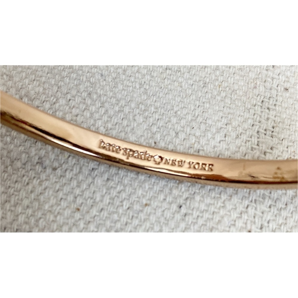 KATE SPADE • Rose Gold Bow Love Notes Bangle Bracelet - Picture 8 of 10